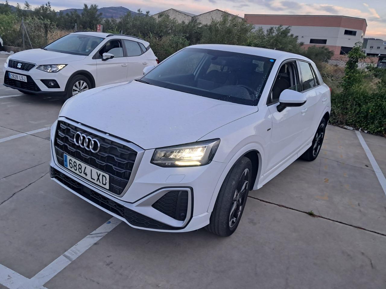 AUDI Q2